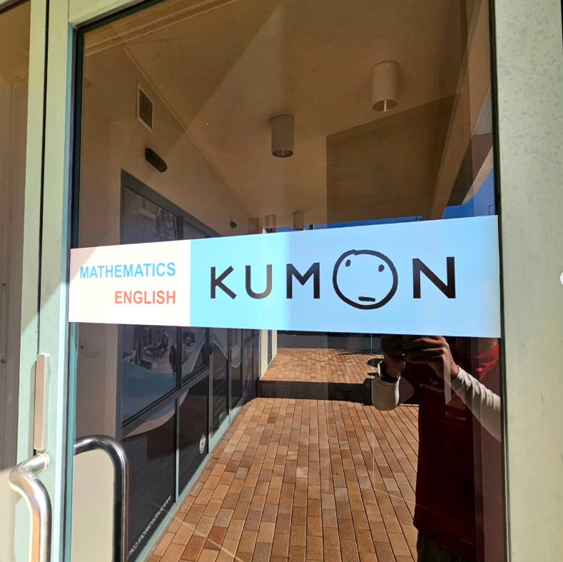 Lightbox Signs, Vinyl Banners and Window Graphics