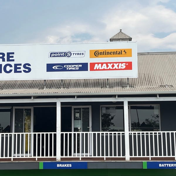 Maxxis Outdoor Vinyl Signage