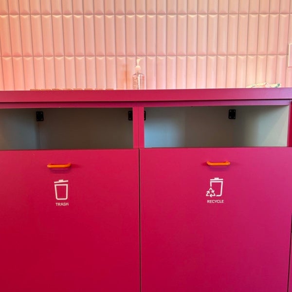 A Clean Corporate Facility Starts with Clear Signage - Lincoln Square, Bellevue Tower