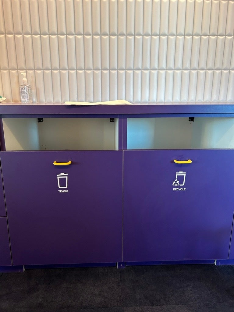 A Clean Corporate Facility Starts with Clear Signage - Lincoln Square, Bellevue Tower