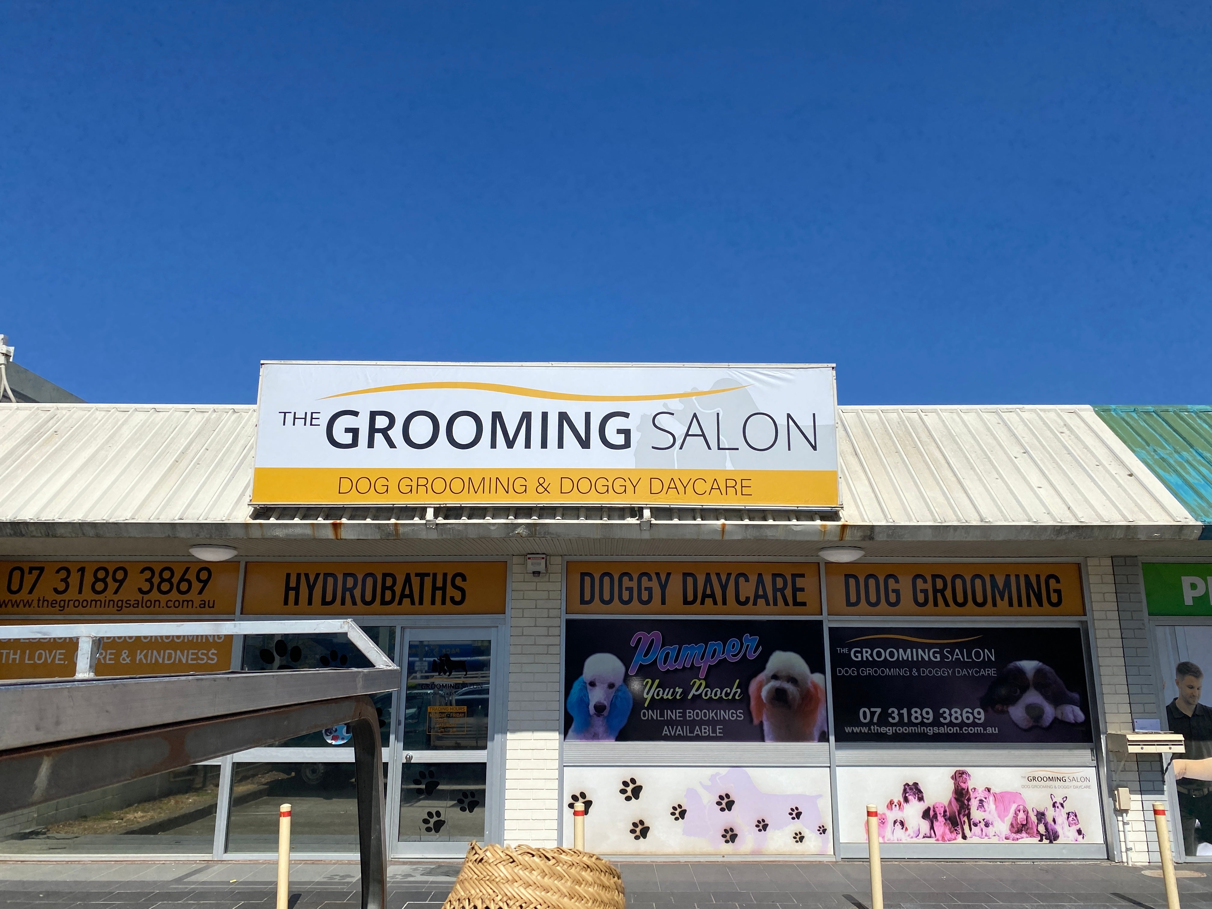 Fresh Signage for The Grooming Salon