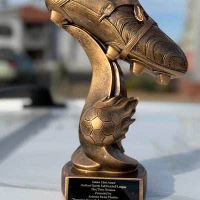 https://cdn.gorilladash.com/images/media/20123292/fully-promoted-usa-trophy-square-6923d32c78cc7.jpg?auto=webp&crop=1%3A1%2Csmart&width=400
