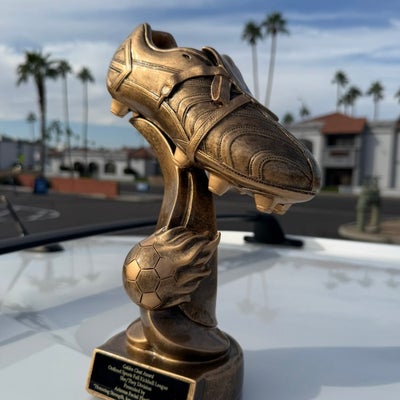 https://cdn.gorilladash.com/images/media/20123302/fully-promoted-usa-trophy-square-6923d37b4b2a8.jpg?auto=webp&crop=1%3A1%2Csmart&width=400