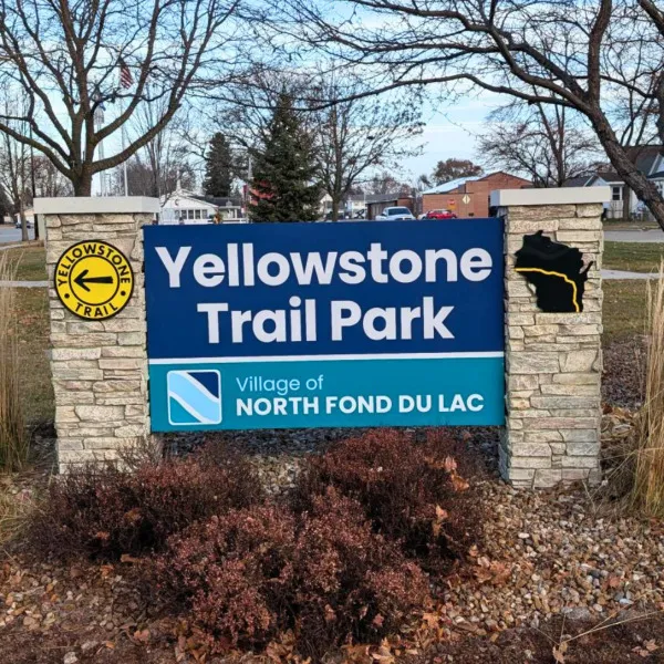 North Fond du Lac Monument Sign: Yellowstone Trail Park