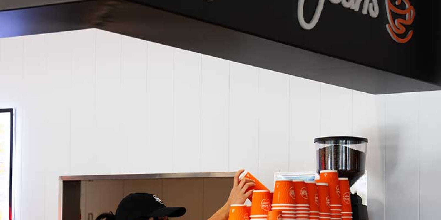 Gloria Jean's Ditches Dark Cafes for a Bold, Bright Future