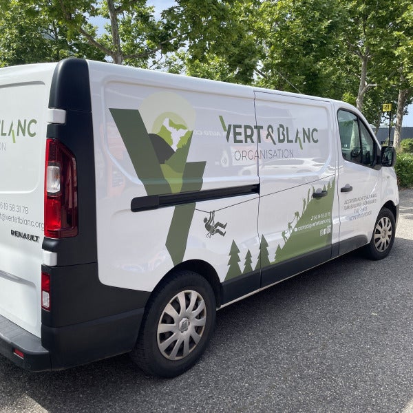 Changement nom entreprise marquage véhicule utilitaire