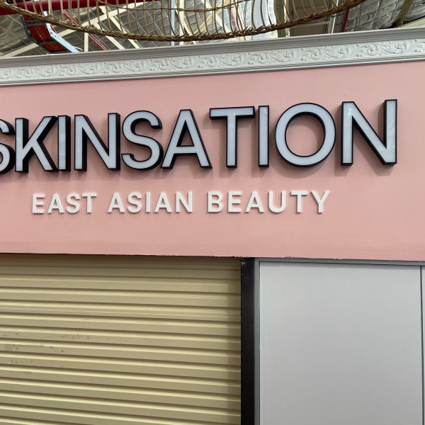 A Stunning First Impression: Face-Lit Illuminated Signage for Skinsation’s First Store