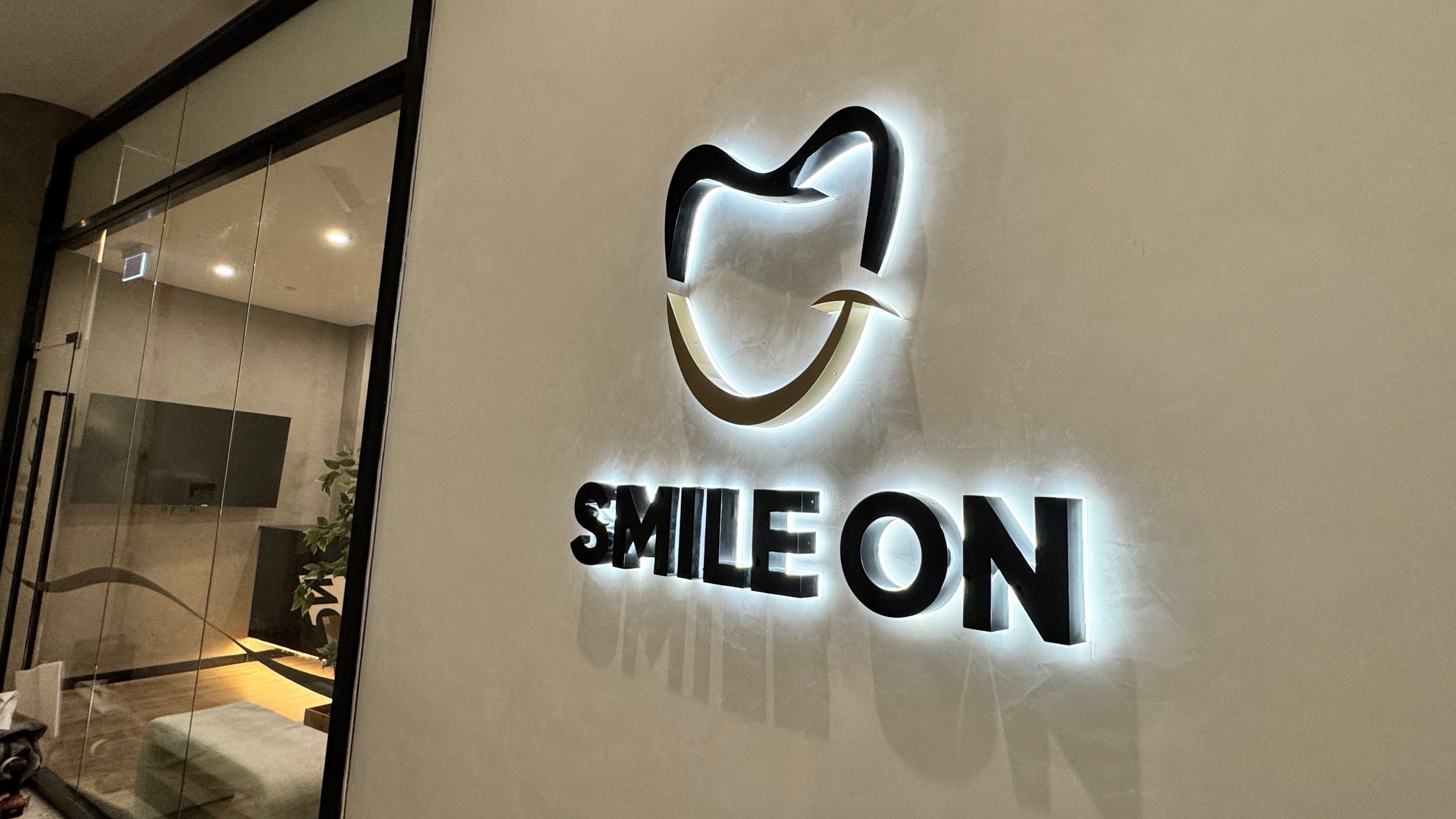 Smile On Clinics Making Headway Into Westfield: A Premium Multi-Store Activation by Signarama Erina