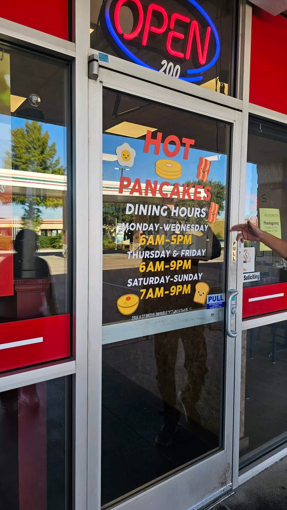 Why Updating Your Store Hours Sign Is Important for Your Business