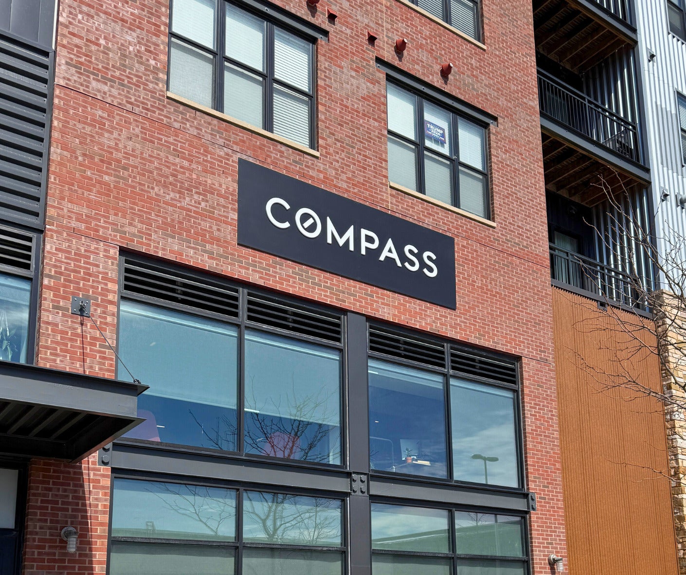 Why Your Menomonee Falls Business Needs Signage!
