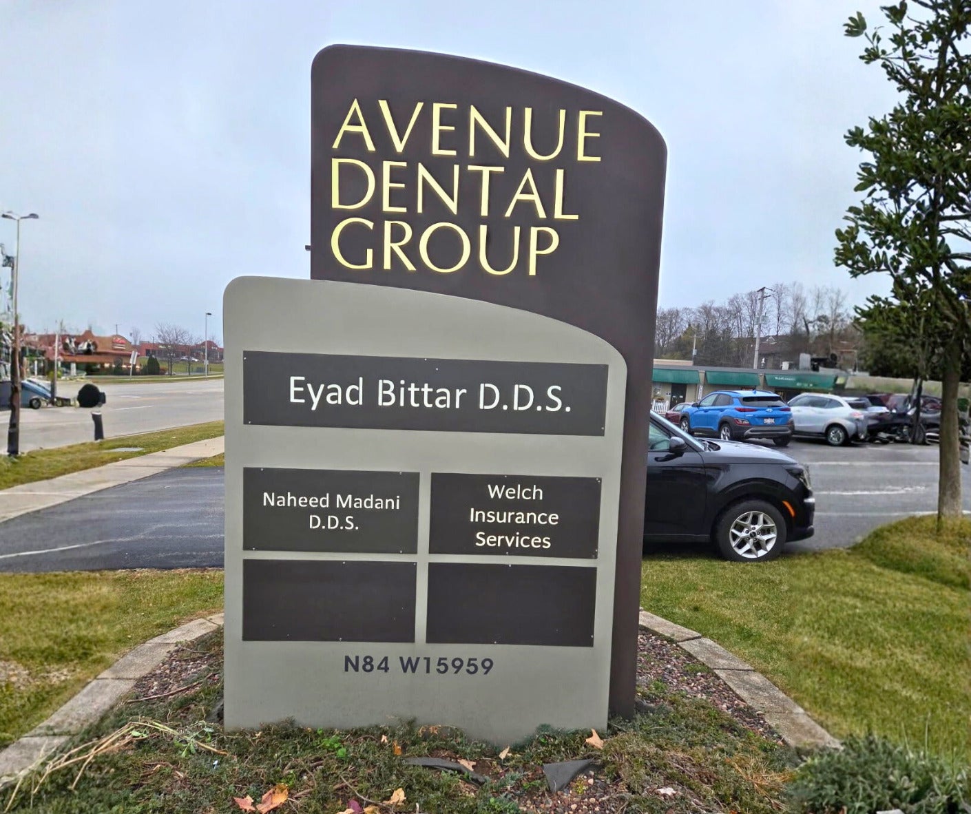 Avenue Dental Group Sign