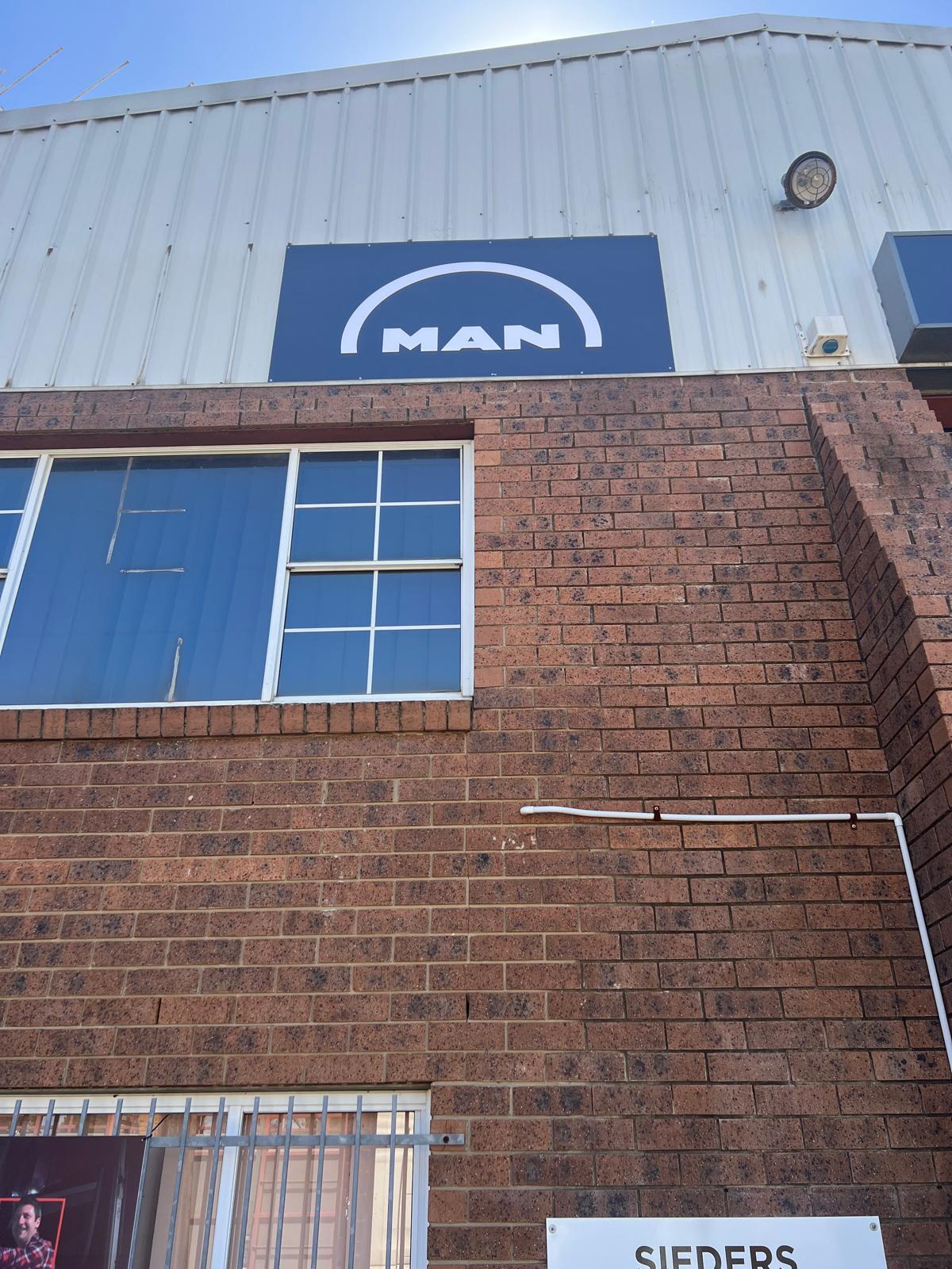 3D Acrylic Logo & ACP Signage for Sieders Truck & Bus Repairs