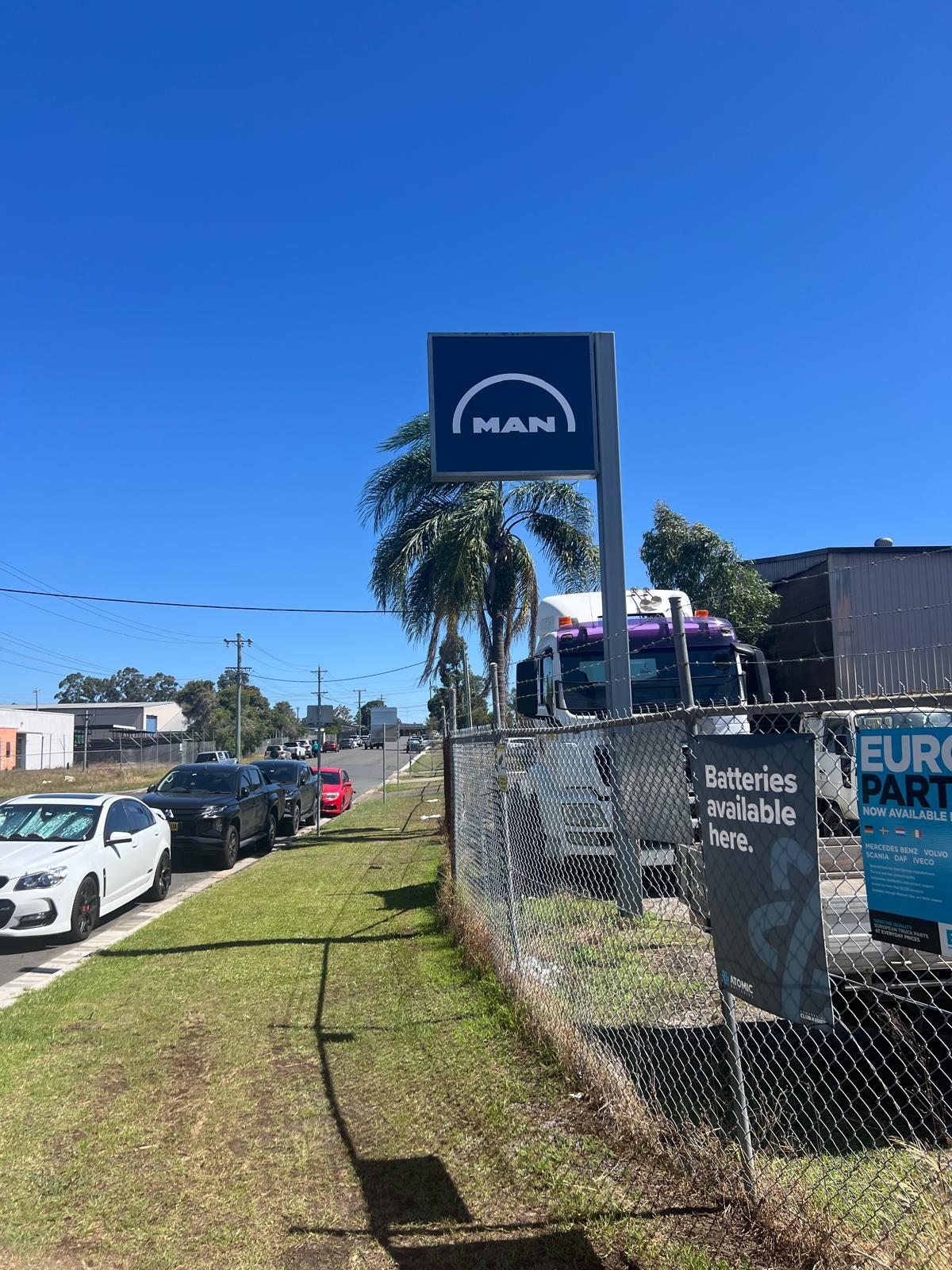 3D Acrylic Logo & ACP Signage for Sieders Truck & Bus Repairs