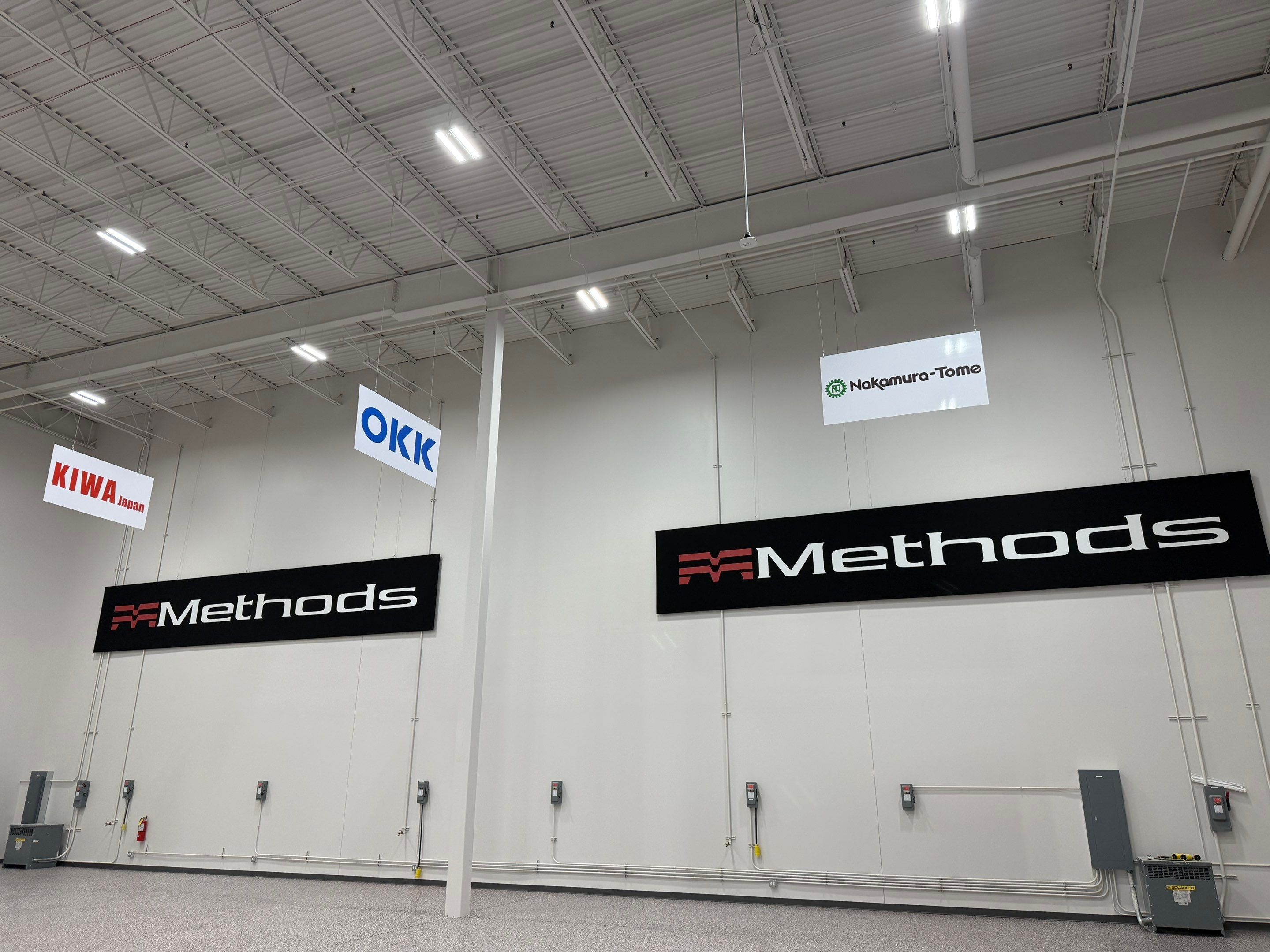 Hanging ACM Panels