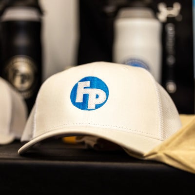 https://cdn.gorilladash.com/images/media/20173118/fully-promoted-usa-mm-1225-fp-branded-hat-square-6937391342ae7.jpg?auto=webp&crop=1%3A1%2Csmart&width=400