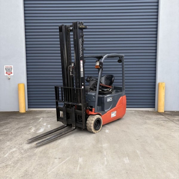 Used Toyota Electric Forklift #W214