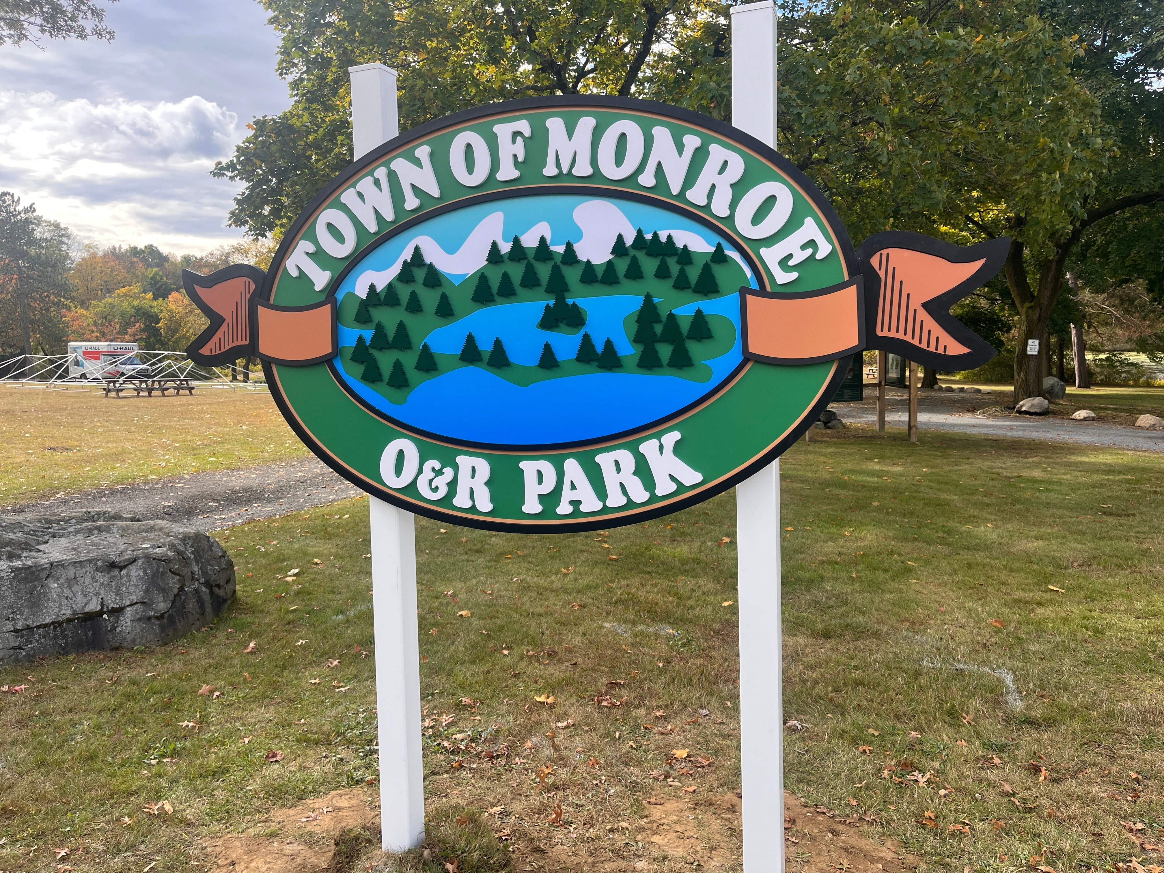 Custom Outdoor Signs for Business