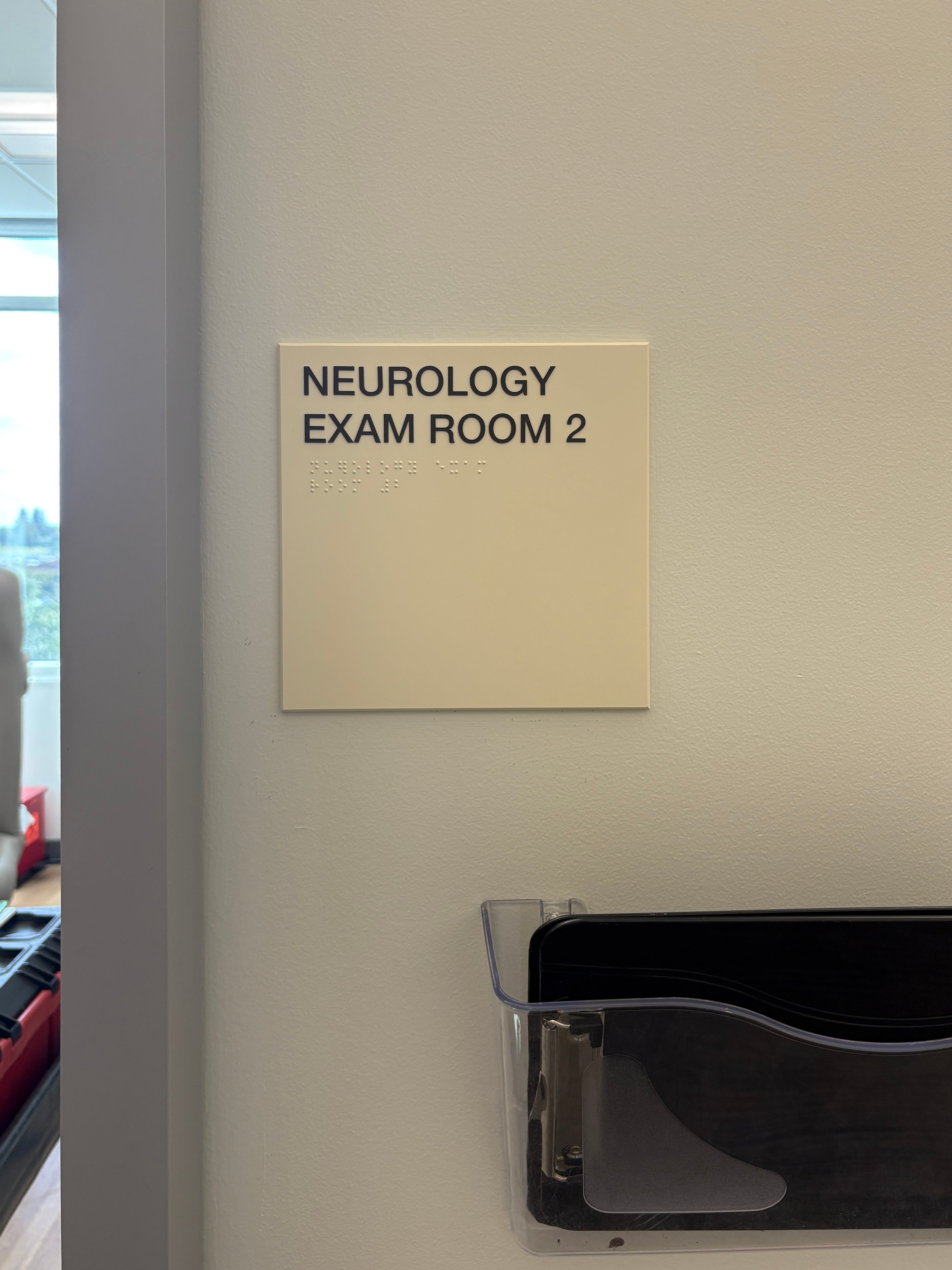 Sutter room identification sign
