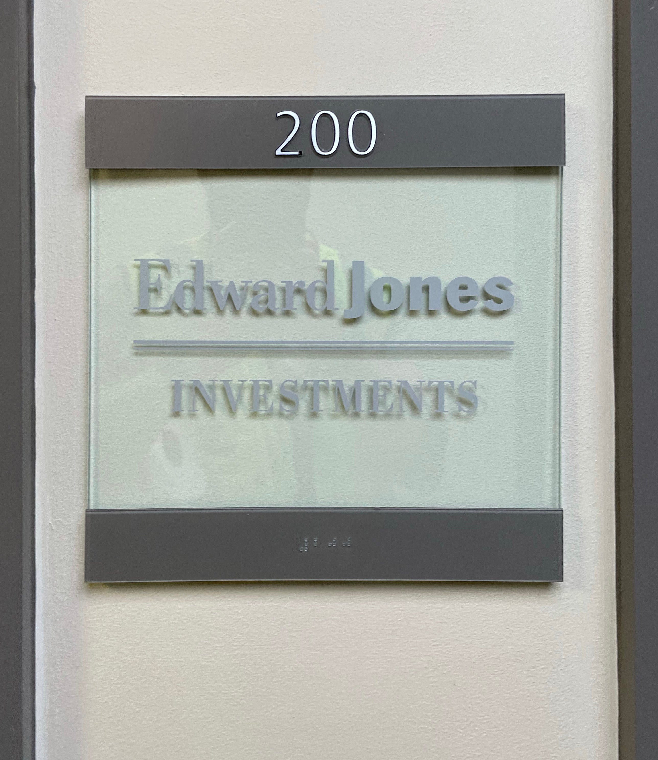 Edward Jones Investments suite identification sign