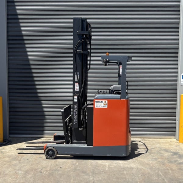 Used Toyota Electric Reach Forklift #840
