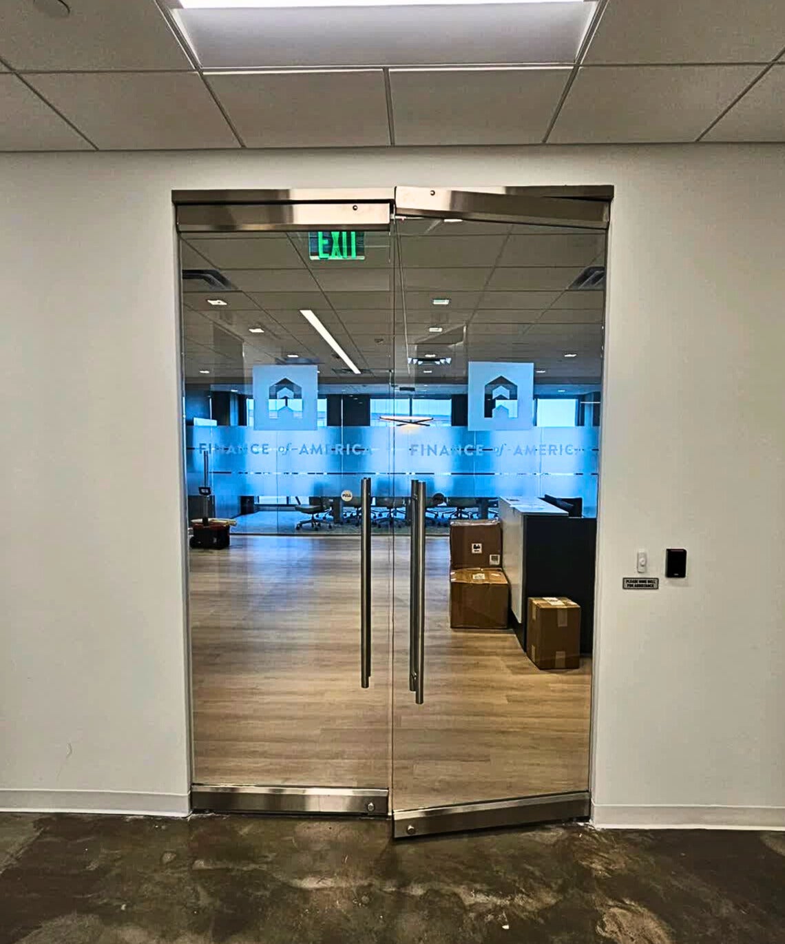 Why Custom Window Frosting Is a Must for Professional Offices