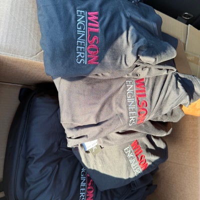 https://cdn.gorilladash.com/images/media/20235857/fully-promoted-usa-branded-sweater-square-6949805a52d5d.jpg?auto=webp&crop=1%3A1%2Csmart&width=400