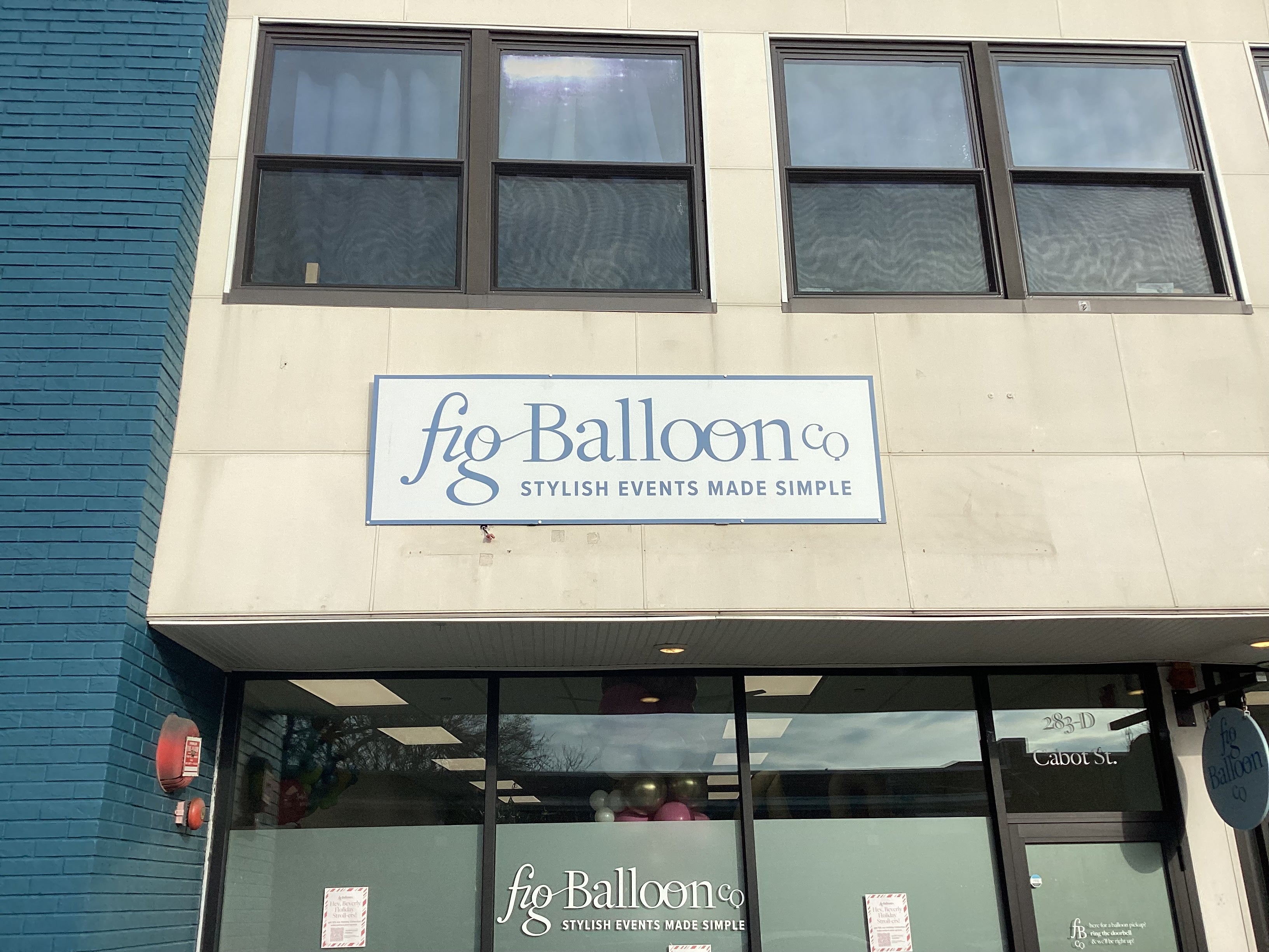 Flat ACM Sign Installation for Fig Balloon Co. – Beverly, MA