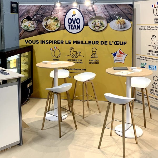 mur-de-stand-modulable-et-comptoir-personnalise-industrie-bretonne-par signarama-saint-brieuc
