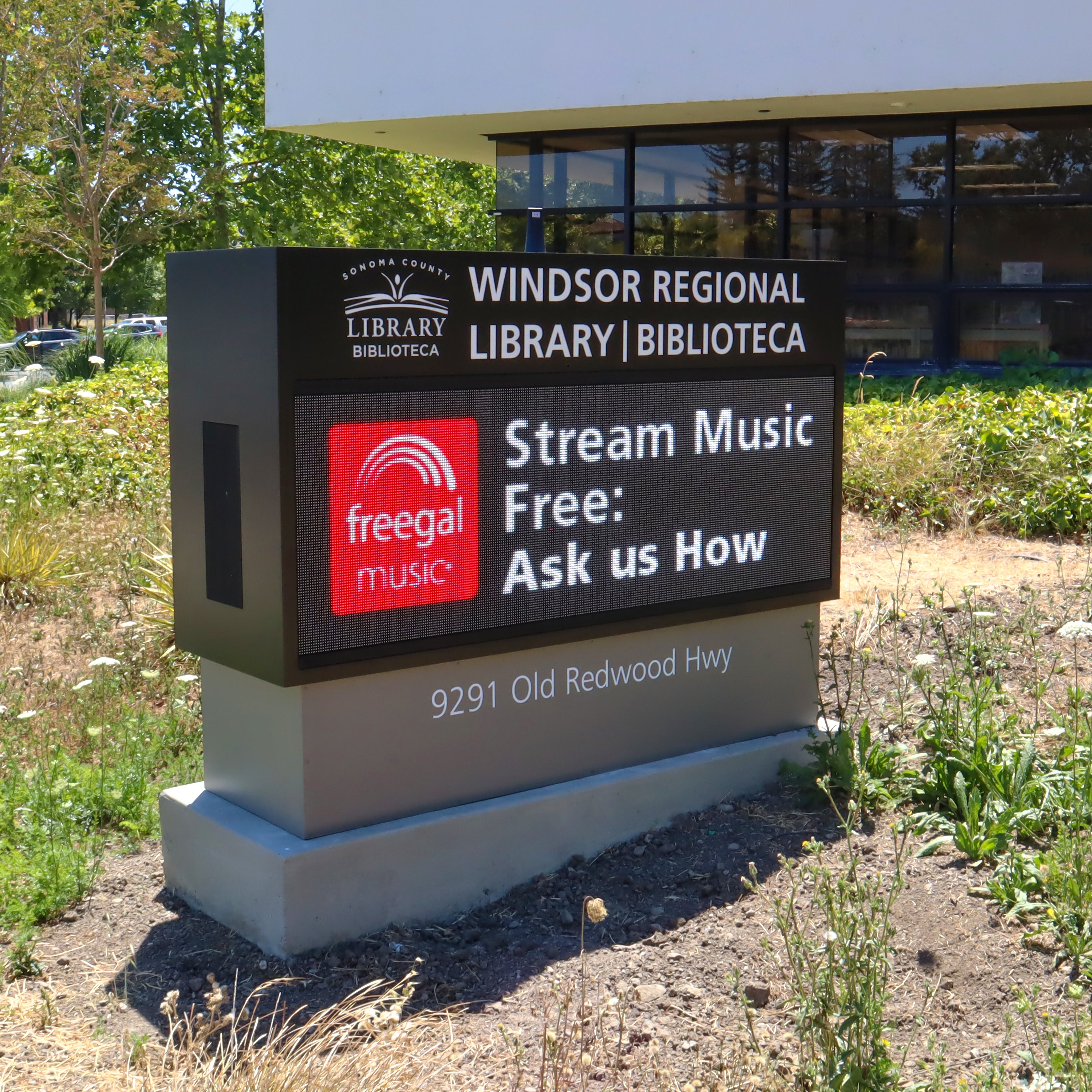 Sign Fabricators