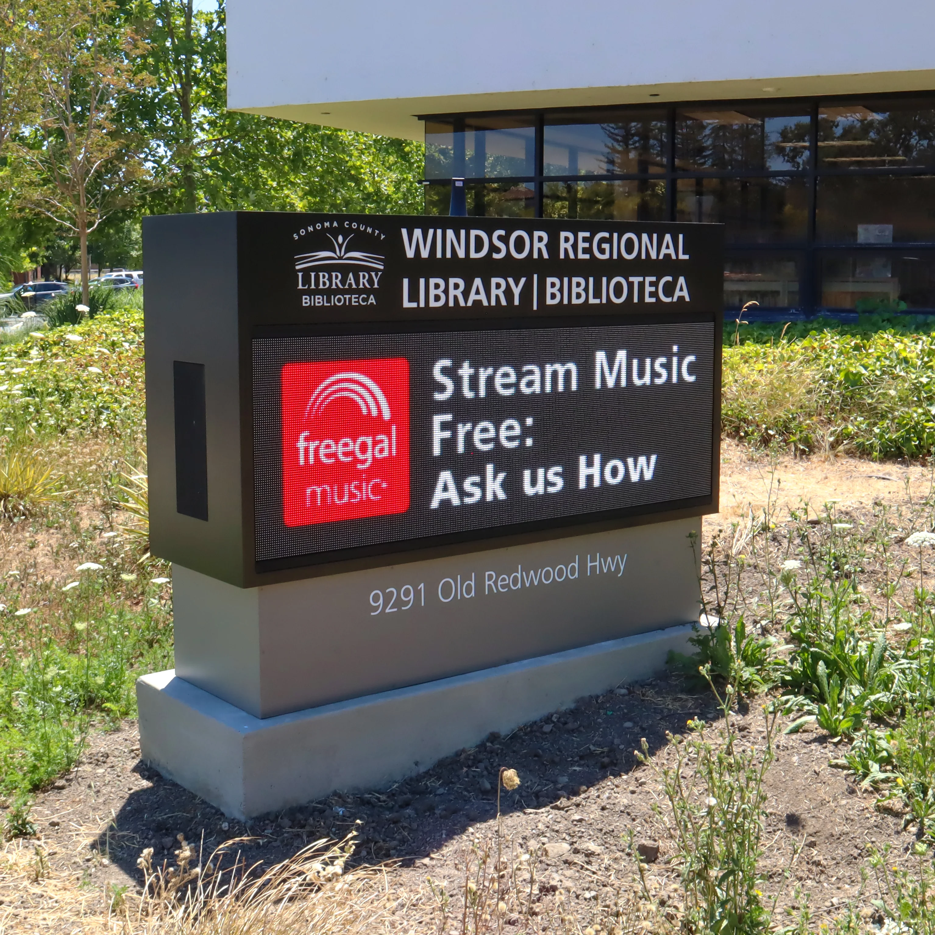 Sign Fabricators