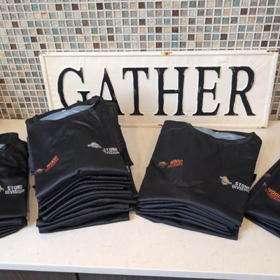 https://cdn.gorilladash.com/images/media/20246670/fully-promoted-usa-proud-to-provide-woodstone-with-their-t-shirts-for-the-entire-team-square-69598134625c3.jpg?auto=webp&crop=1%3A1%2Csmart&width=400