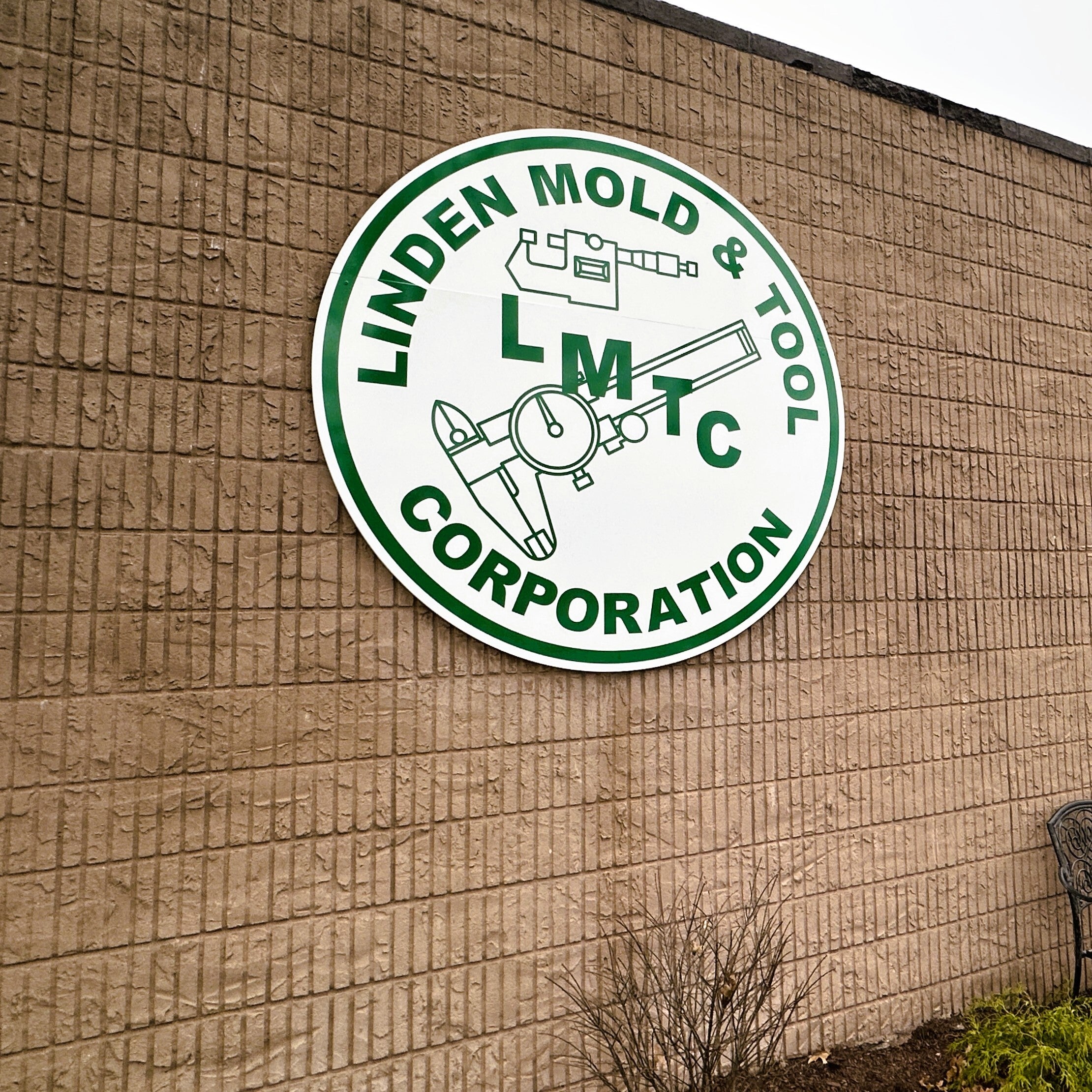 Signs That Mold To Your Business