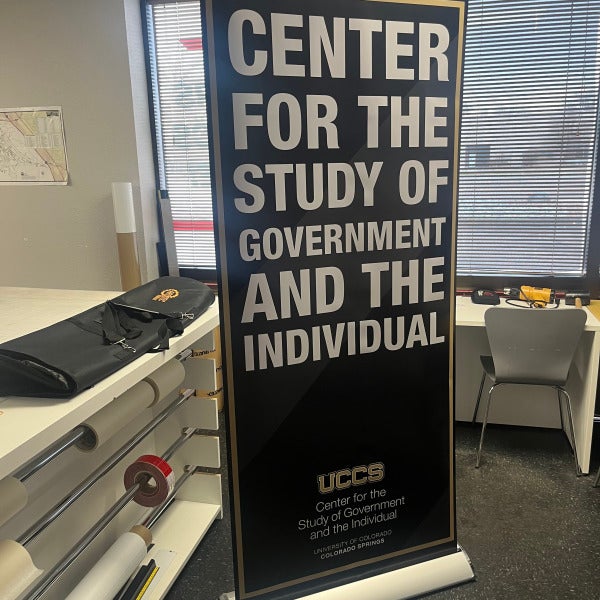 The Benefits of Retractable Banners