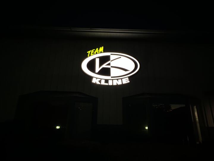 Illuminated & Lighted Signs
