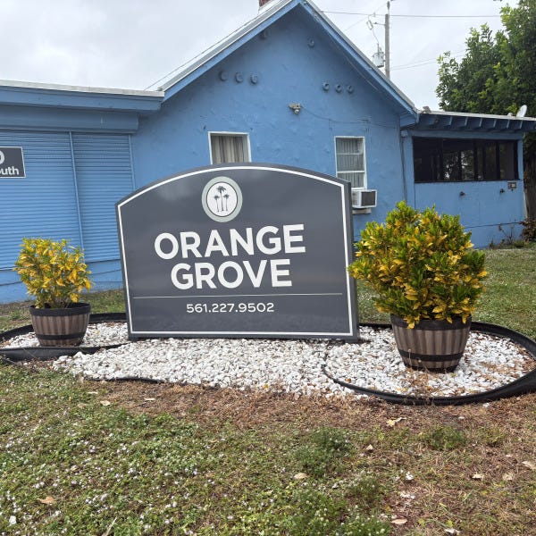 Monument Orange Grove