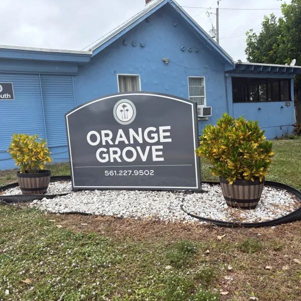 Monument Orange Grove