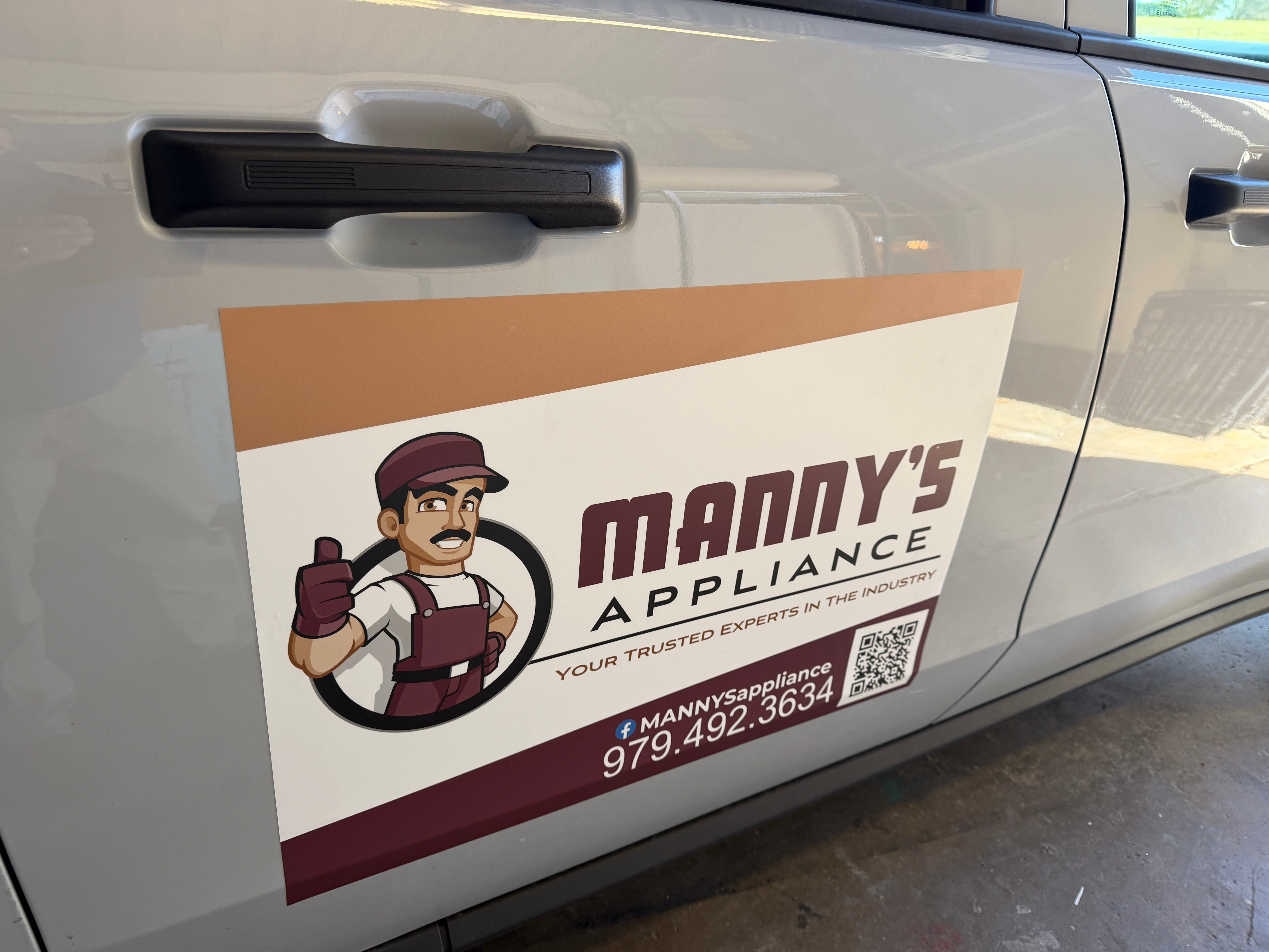 Vehicle Decals - Manny's Appliance