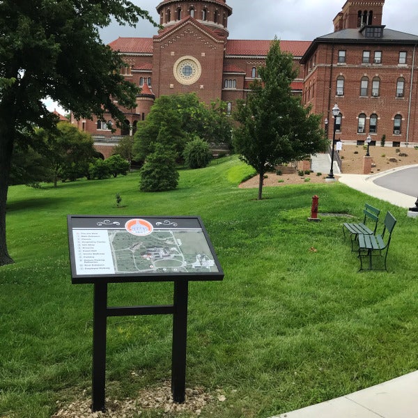 Custom Wayfinding Signs for Mississippi Colleges