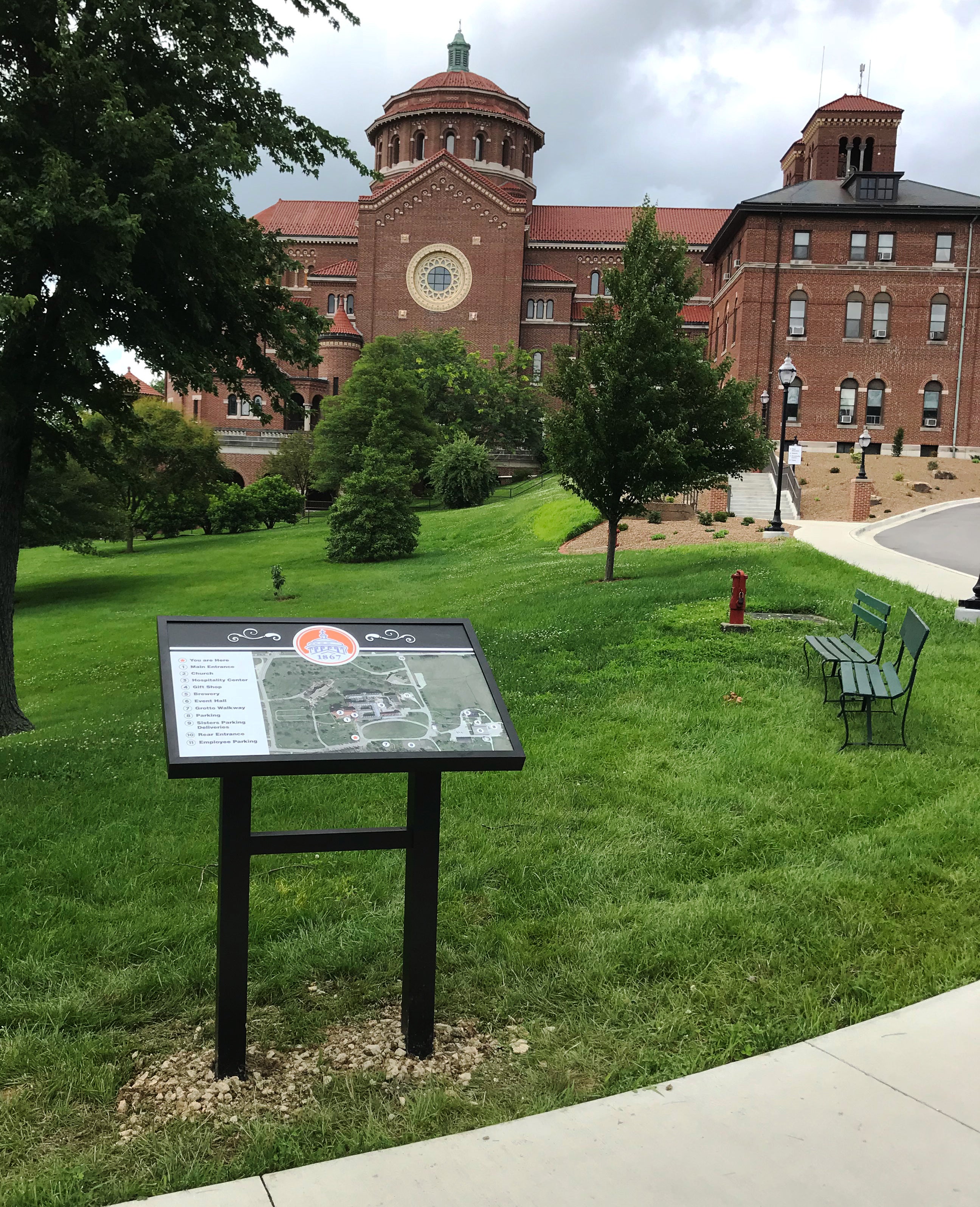 Custom Wayfinding Signs for Mississippi Colleges