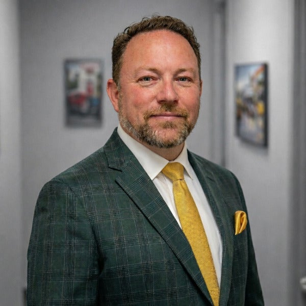 Simon Justice Hall, Commercial Real Estate Broker