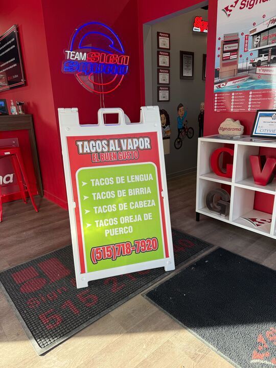 Sidewalk Signs & Curb Signs