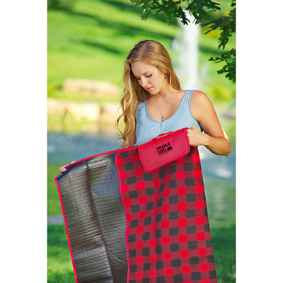 https://cdn.gorilladash.com/images/media/20363837/fully-promoted-cameroon-wor-pb19-plaid-barrel-fleece-picnic-blanket-4-square-698e9d9754ab7.png?auto=webp&crop=1%3A1%2Csmart&width=400