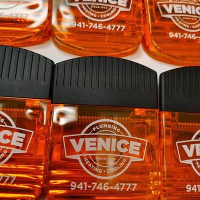 https://cdn.gorilladash.com/images/media/20365615/fully-promoted-usa-brownvenice-phc-orange-clips-detail-square-698f71a26d4a8.png?auto=webp&crop=1%3A1%2Csmart&width=400