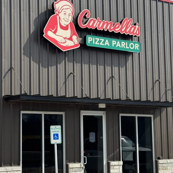 Carmellas Pizza Parlor_Channel Letters_Boerne_Pic 2