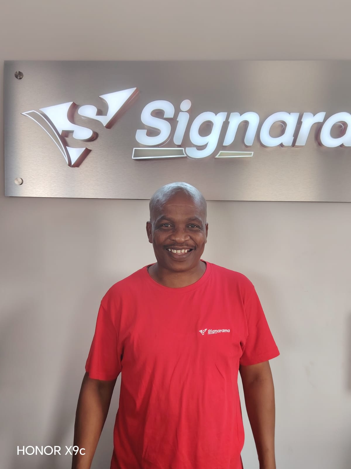 Siyabonga Qhashani