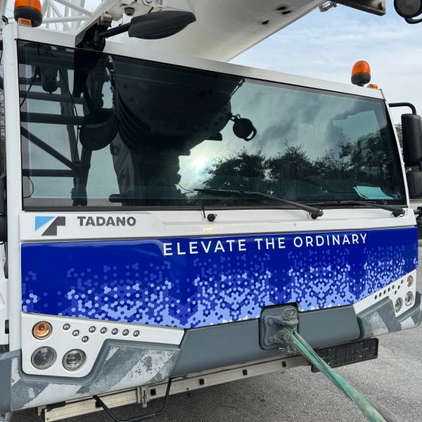 Torre Crane_Wrap_frontwrap_1
