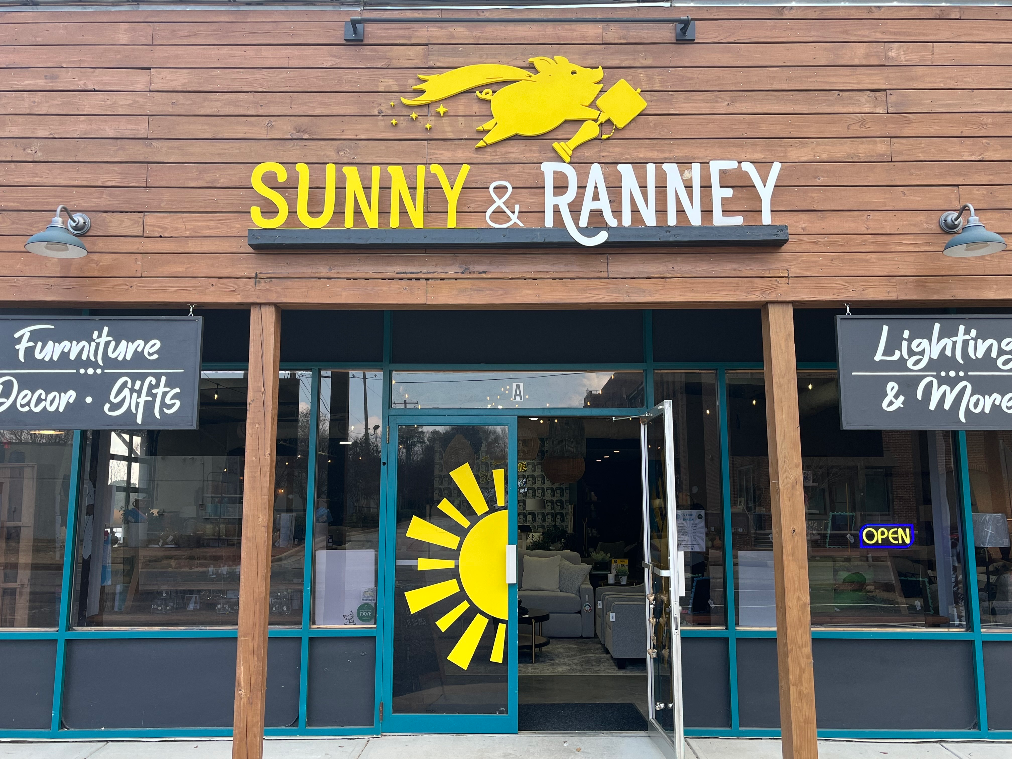 Building & Commercial Signs