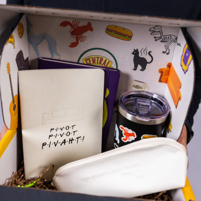 https://cdn.gorilladash.com/images/media/20444818/fully-promoted-usa-friends-themed-employee-gift-box-fully-promotedjpg-square-69a6ef5666c8e.png?auto=webp&crop=1%3A1%2Csmart&width=400