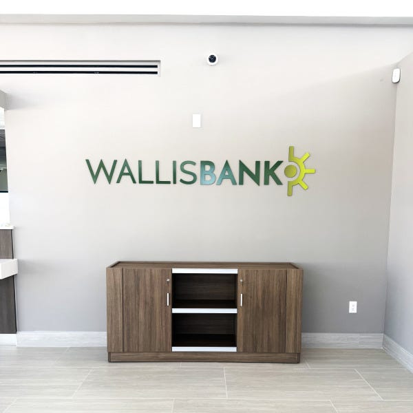 Wallis Bank_Lobby Sign