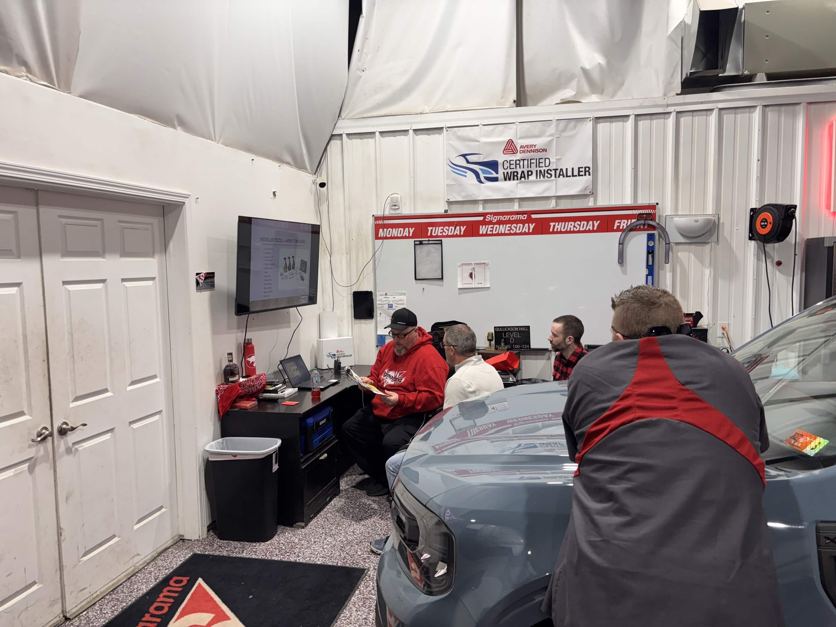 Signarama Rivercities Hosts 3rd Vehicle Wraps & Graphics Master’s Academy